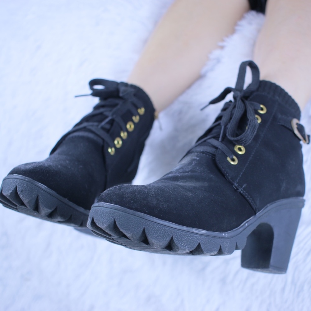 Black Heeled Boots
